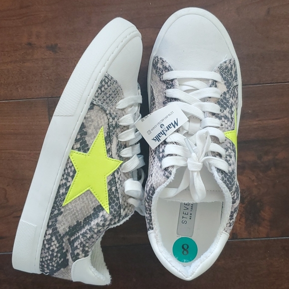 steve madden star tennis shoes